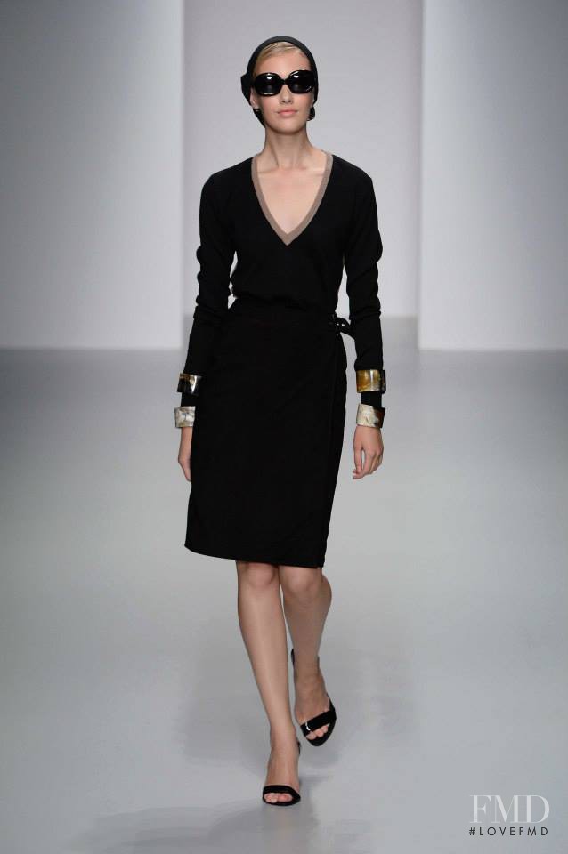 DAKS fashion show for Spring/Summer 2014