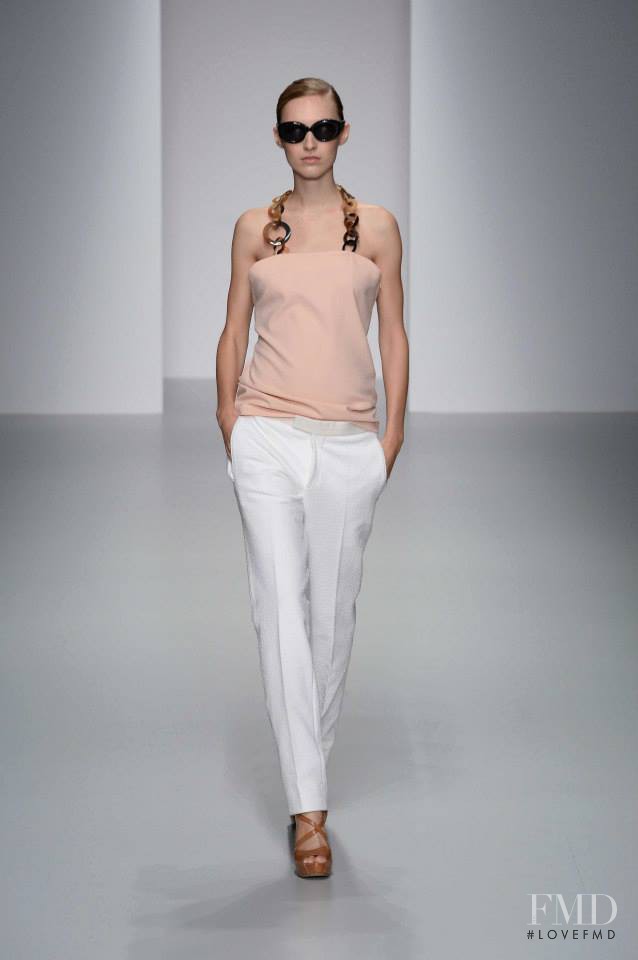 DAKS fashion show for Spring/Summer 2014