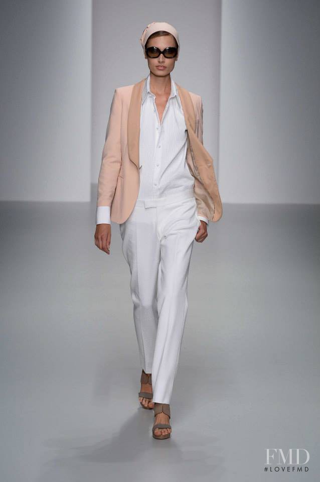 DAKS fashion show for Spring/Summer 2014