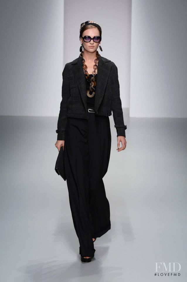 DAKS fashion show for Spring/Summer 2014