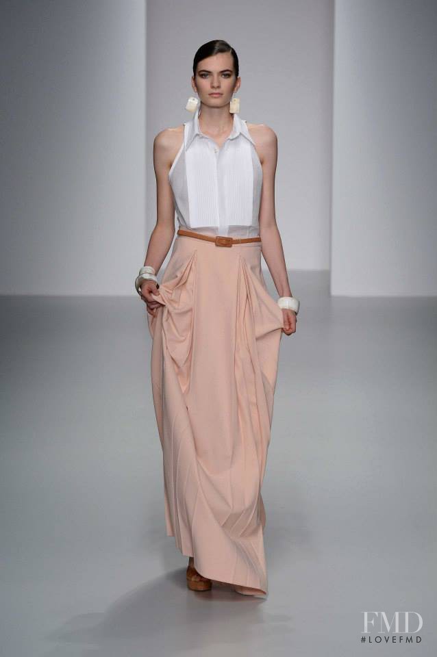 DAKS fashion show for Spring/Summer 2014