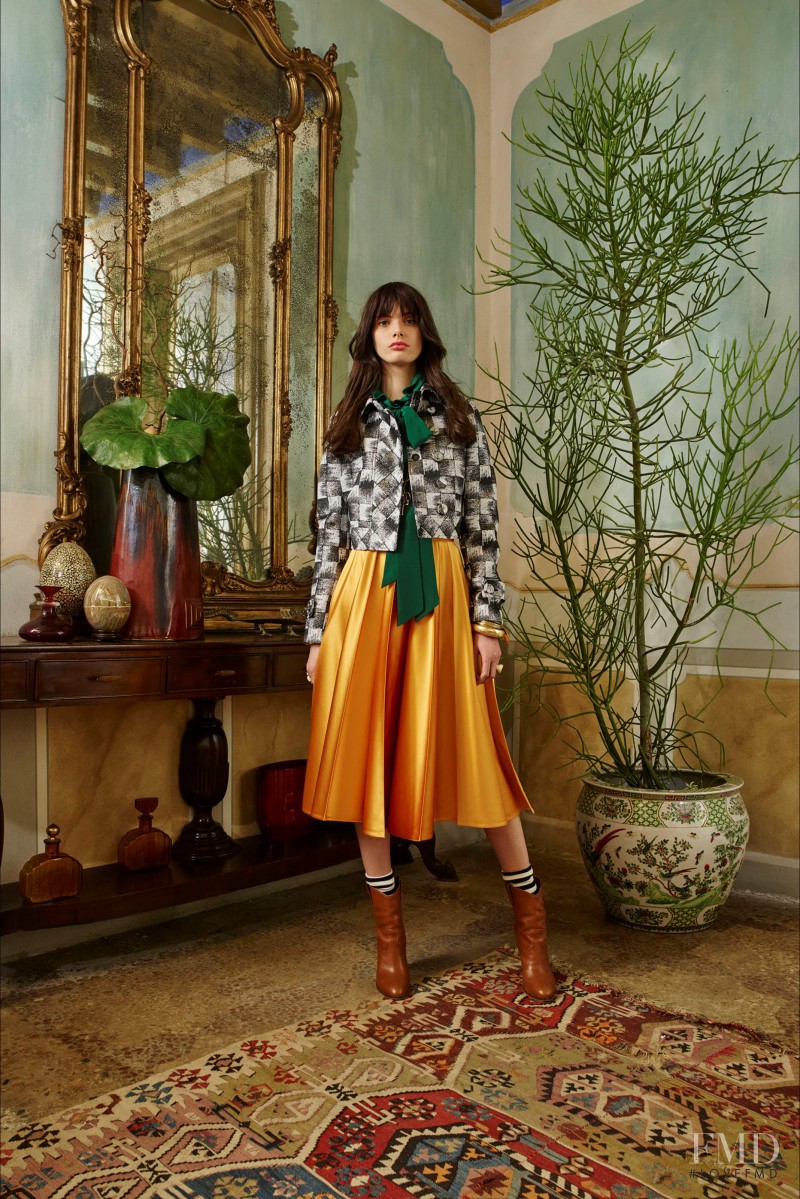 Giulia Manini featured in  the Rossella Jardini lookbook for Pre-Fall 2016