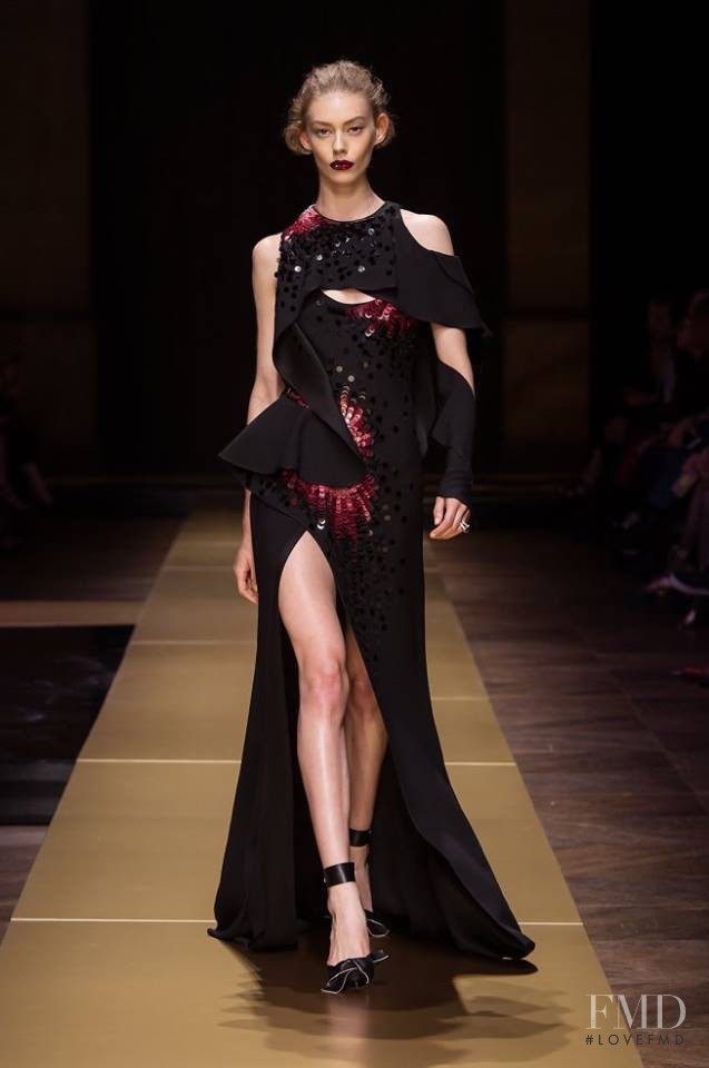 Ondria Hardin featured in  the Atelier Versace fashion show for Autumn/Winter 2016