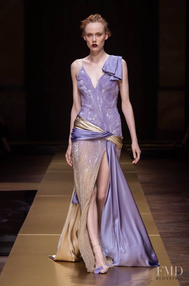 Kiki Willems featured in  the Atelier Versace fashion show for Autumn/Winter 2016
