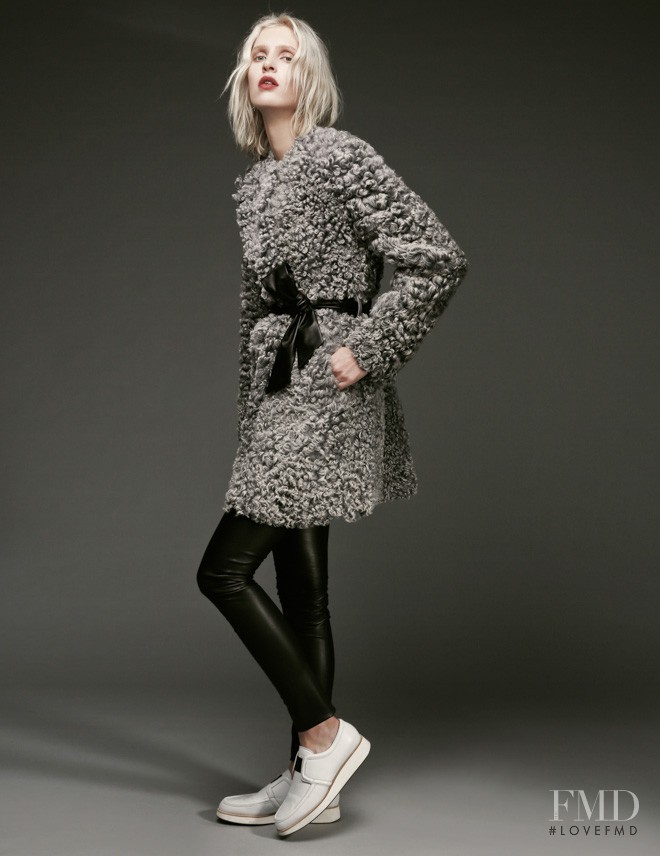 Eveline Rozing featured in  the DROMe fashion show for Pre-Fall 2015