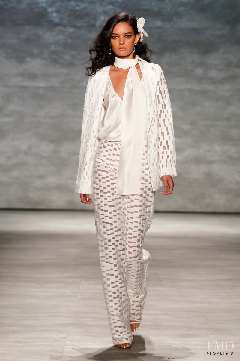 Wanessa Milhomem featured in  the Georgine fashion show for Spring/Summer 2015