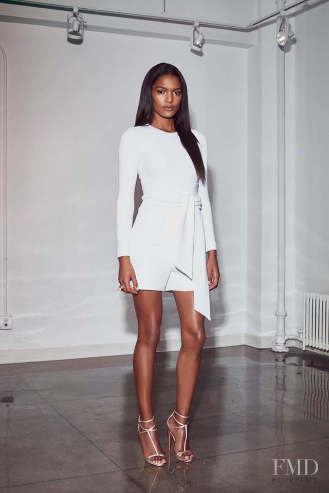 Nadia Araujo featured in  the Cushnie Et Ochs fashion show for Pre-Fall 2016