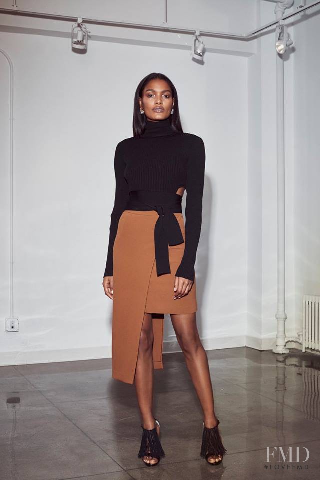 Nadia Araujo featured in  the Cushnie Et Ochs fashion show for Pre-Fall 2016