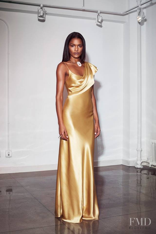 Nadia Araujo featured in  the Cushnie Et Ochs fashion show for Pre-Fall 2016