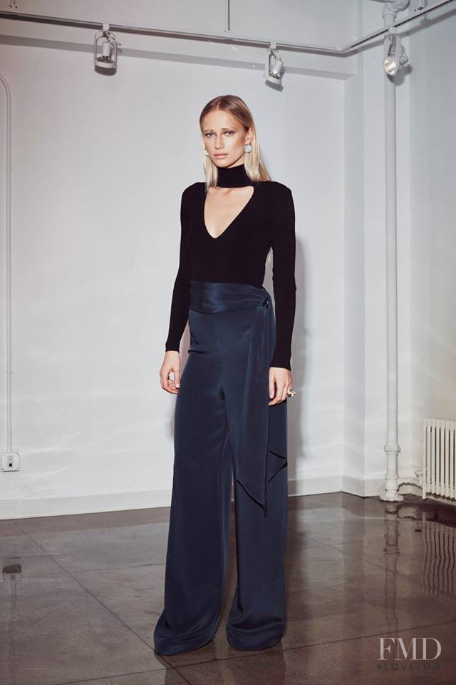 Ella Petrushko featured in  the Cushnie Et Ochs fashion show for Pre-Fall 2016