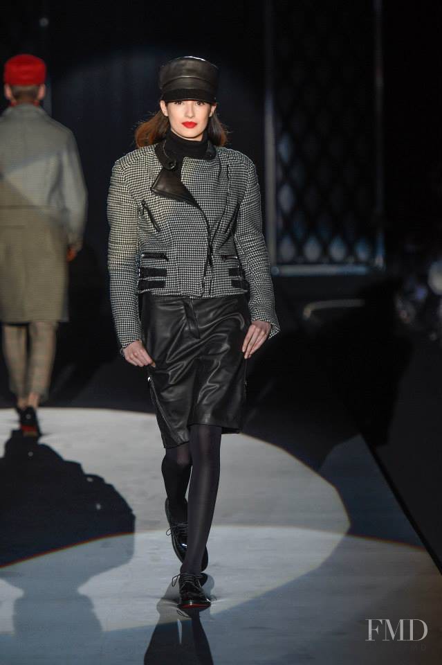 DAKS fashion show for Autumn/Winter 2015