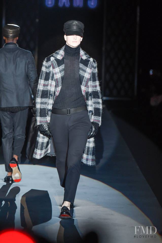 DAKS fashion show for Autumn/Winter 2015