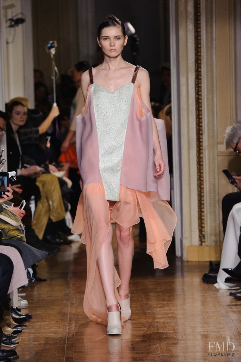 Ilja fashion show for Spring/Summer 2016