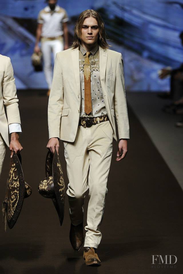 Etro fashion show for Spring/Summer 2014