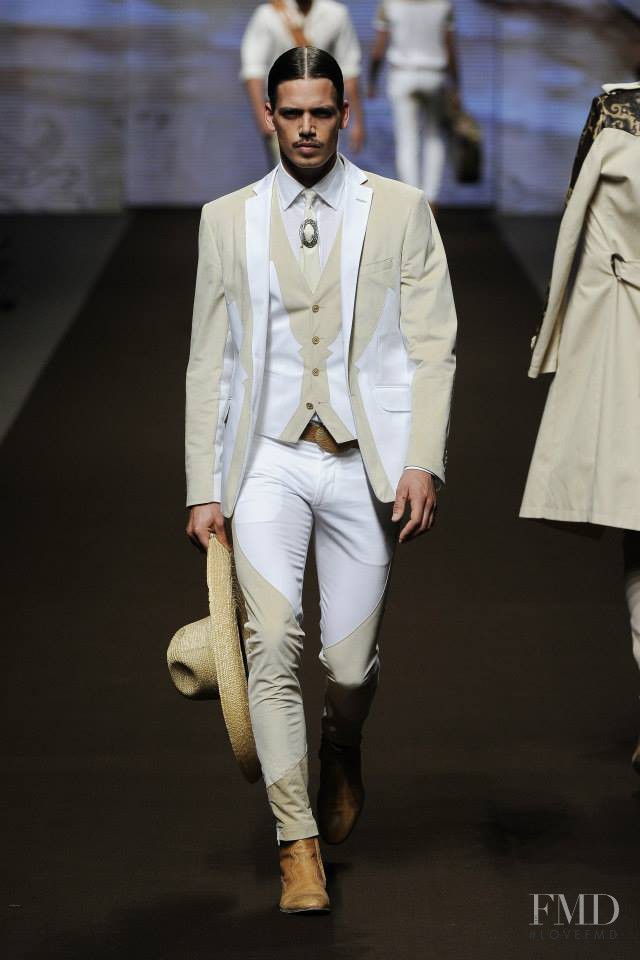 Etro fashion show for Spring/Summer 2014