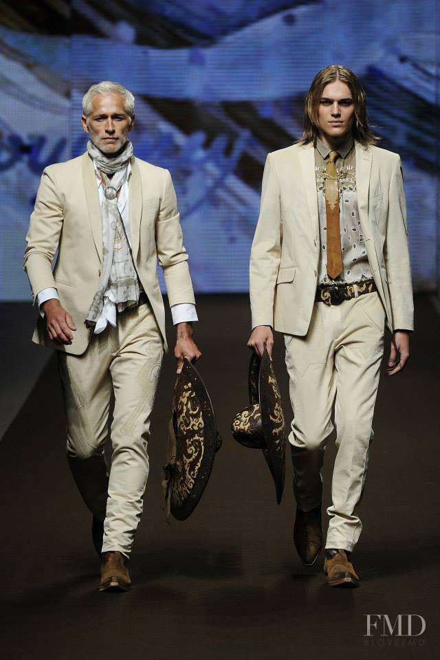 Etro fashion show for Spring/Summer 2014