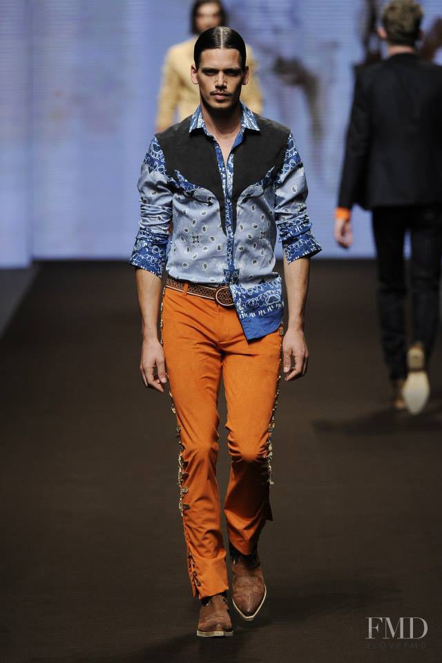 Etro fashion show for Spring/Summer 2014