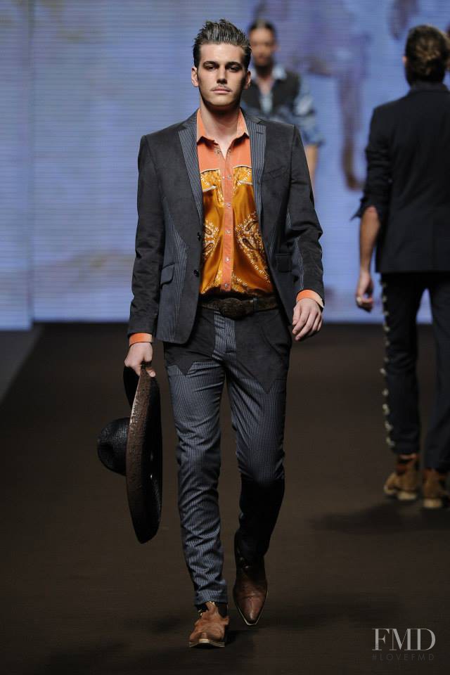 Etro fashion show for Spring/Summer 2014