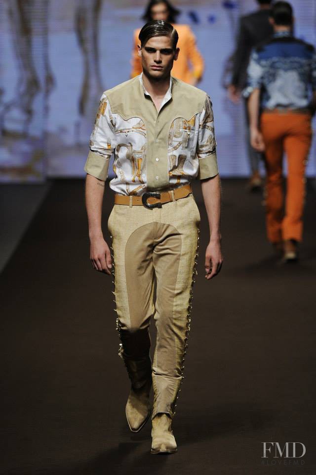 Etro fashion show for Spring/Summer 2014