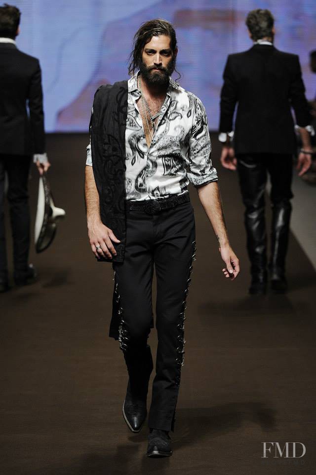 Etro fashion show for Spring/Summer 2014