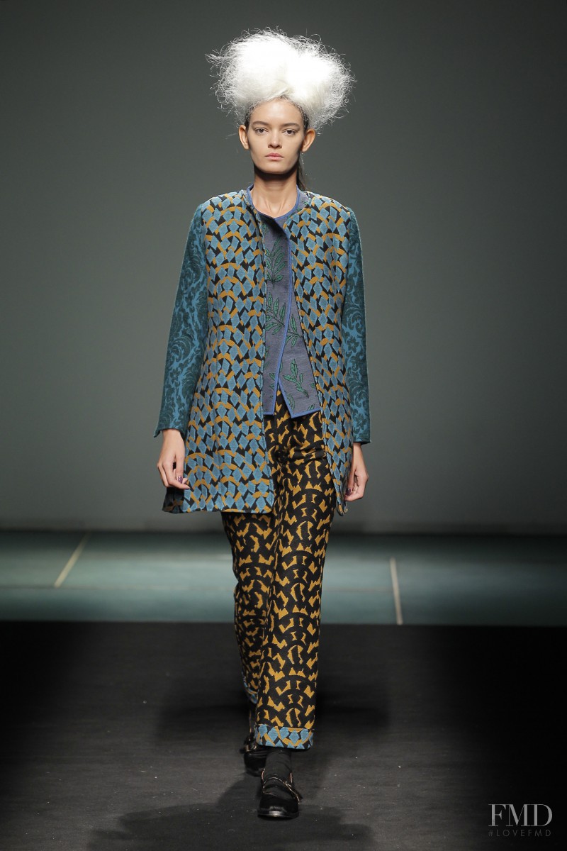 Wanessa Milhomem featured in  the Alexis Reyna fashion show for Autumn/Winter 2013