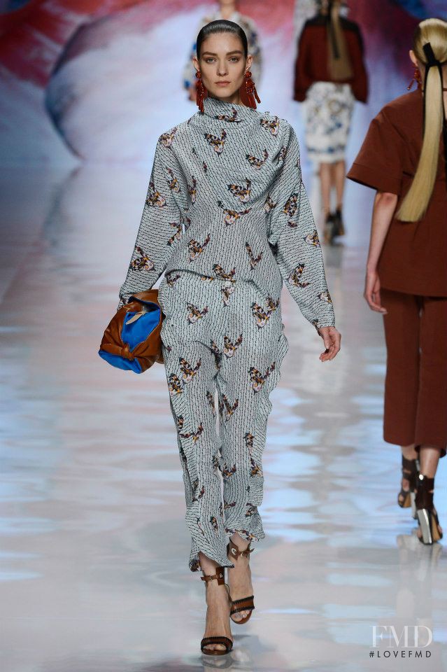 Kati Nescher featured in  the Etro fashion show for Spring/Summer 2013