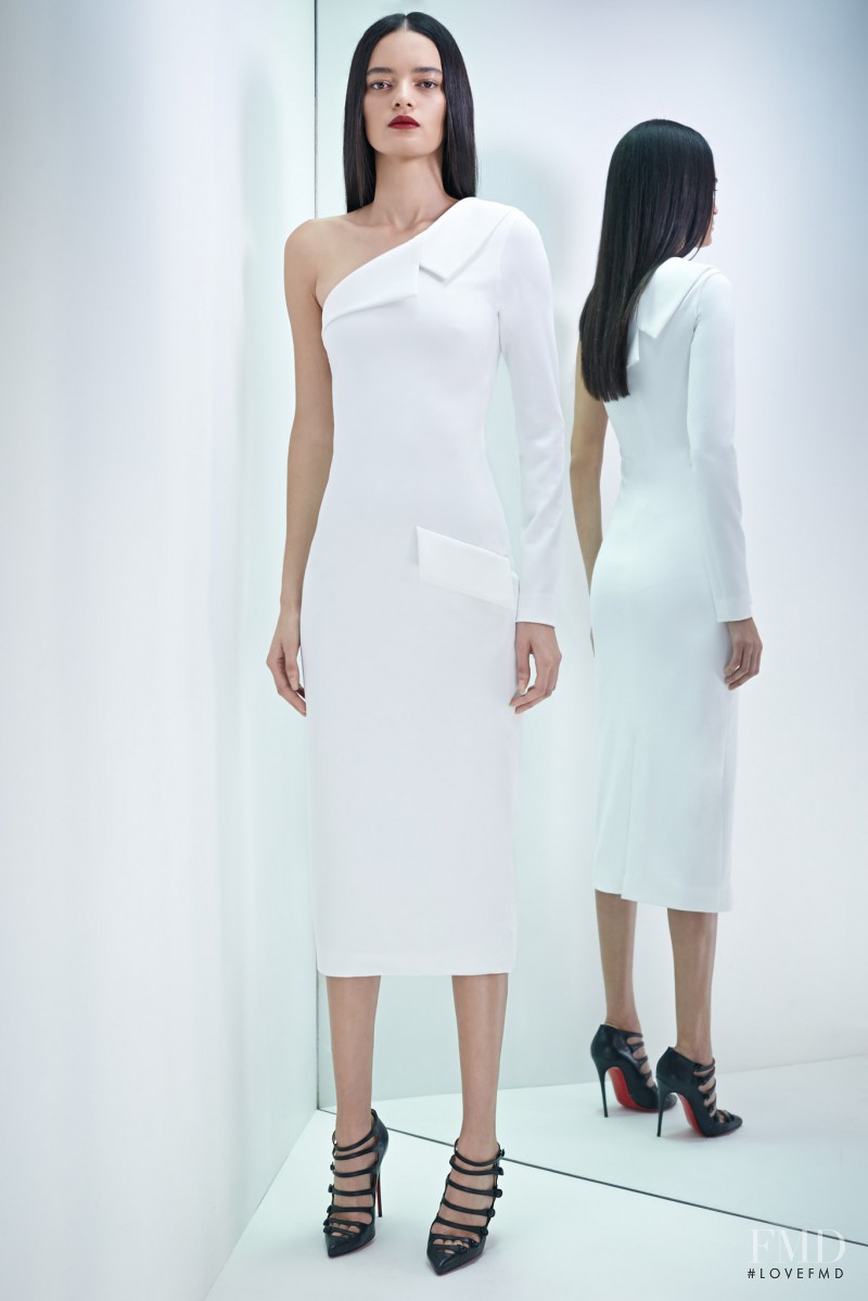 Wanessa Milhomem featured in  the Cushnie Et Ochs fashion show for Pre-Fall 2015