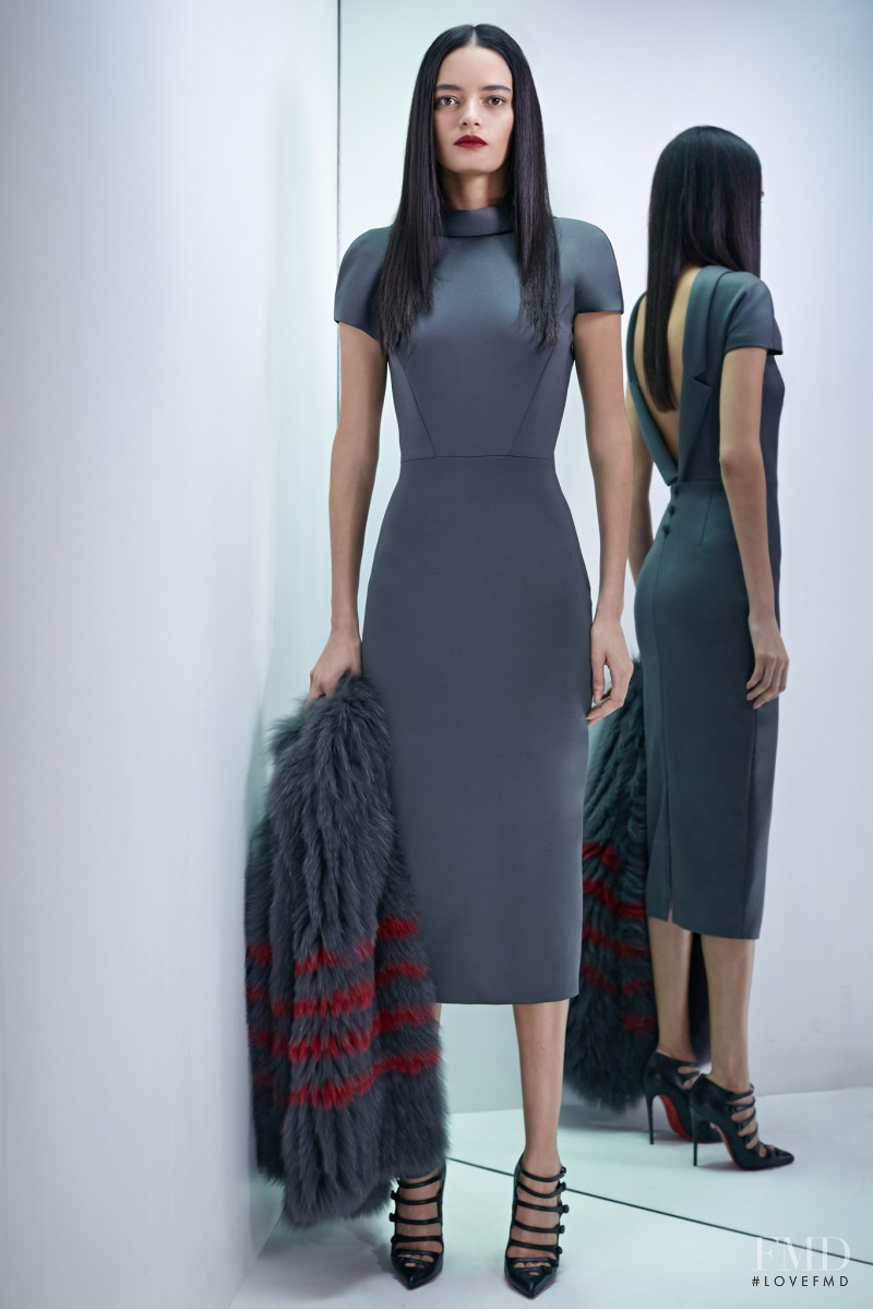 Wanessa Milhomem featured in  the Cushnie Et Ochs fashion show for Pre-Fall 2015