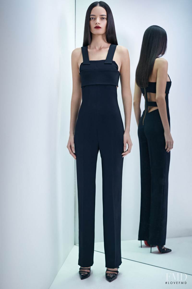 Wanessa Milhomem featured in  the Cushnie Et Ochs fashion show for Pre-Fall 2015