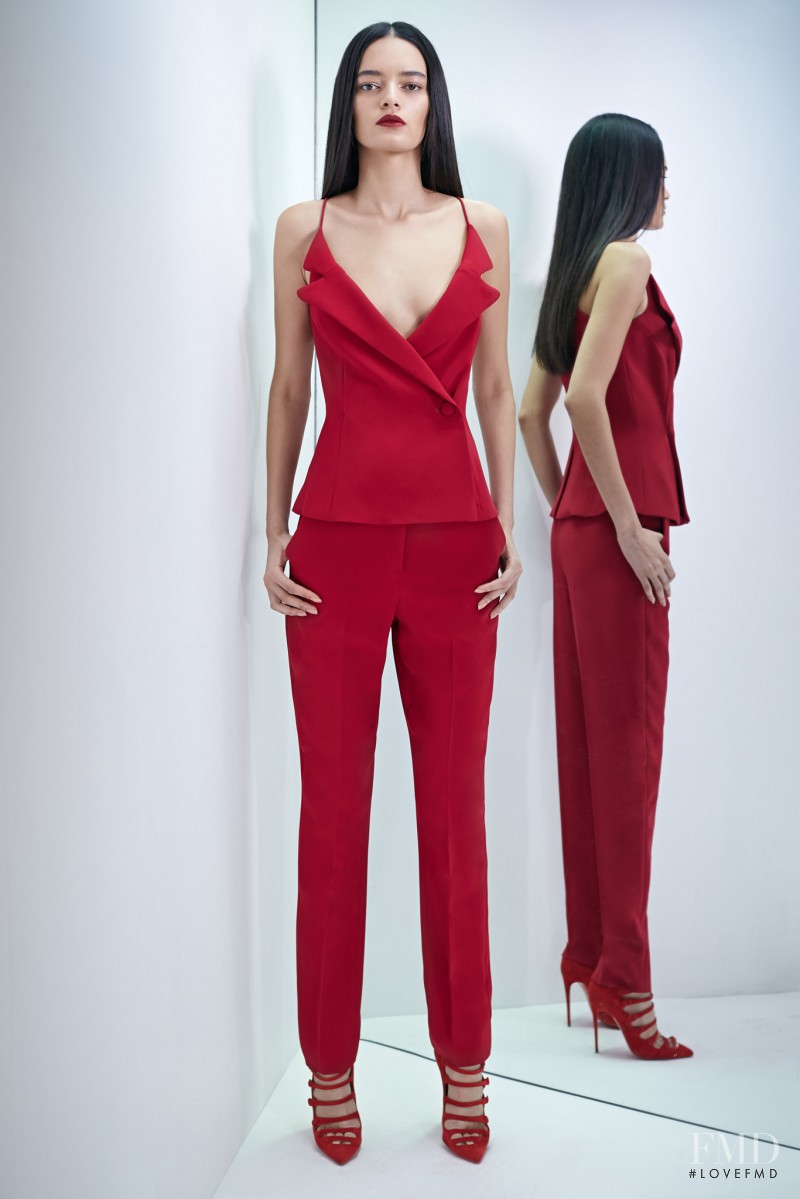 Wanessa Milhomem featured in  the Cushnie Et Ochs fashion show for Pre-Fall 2015