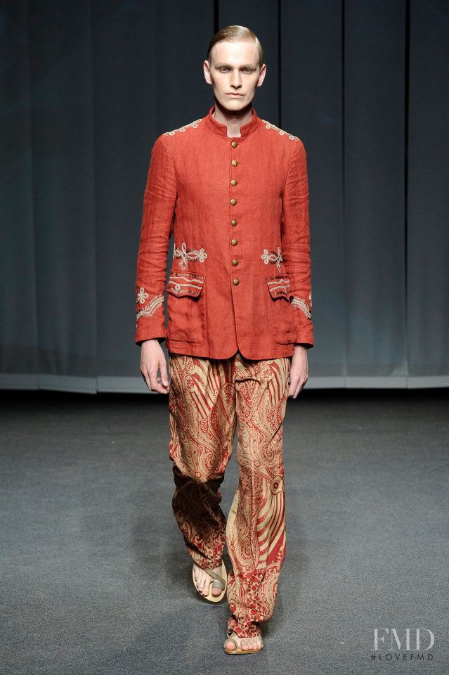 Etro fashion show for Spring/Summer 2013