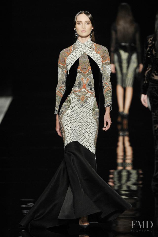 Karmen Pedaru featured in  the Etro fashion show for Autumn/Winter 2012