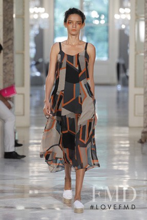 Wanessa Milhomem featured in  the Who fashion show for Spring/Summer 2013