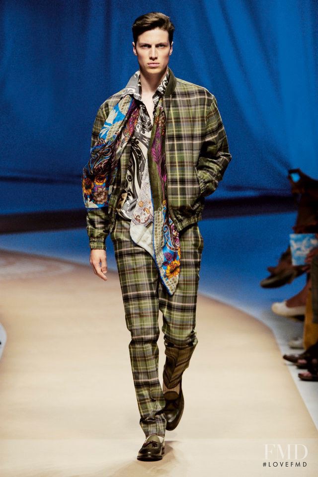 Etro fashion show for Spring/Summer 2012