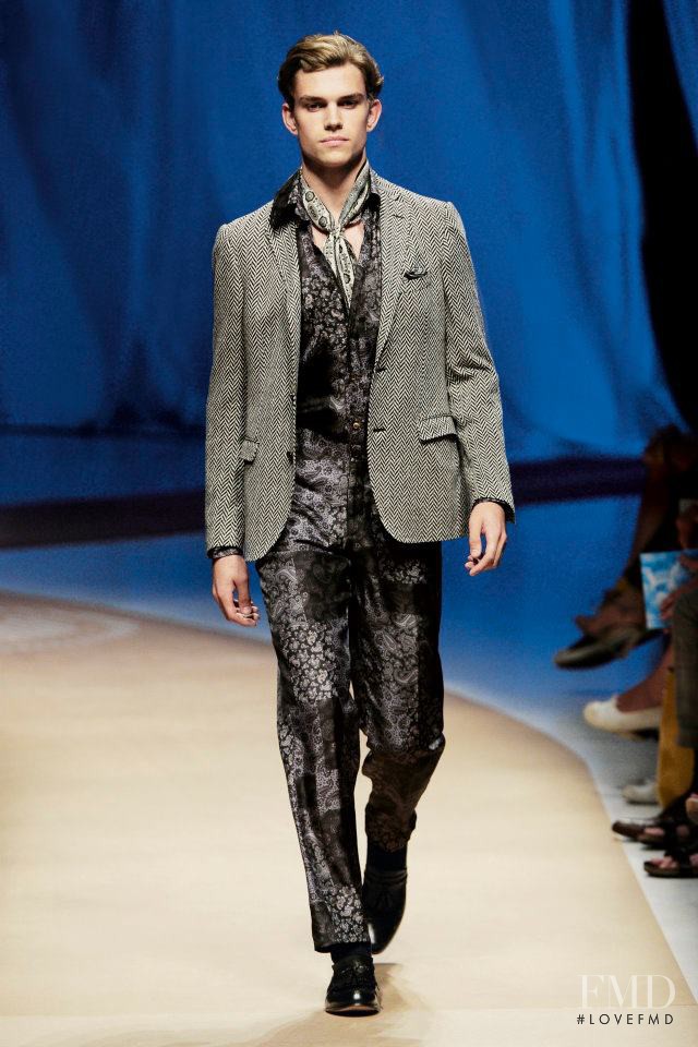 Etro fashion show for Spring/Summer 2012