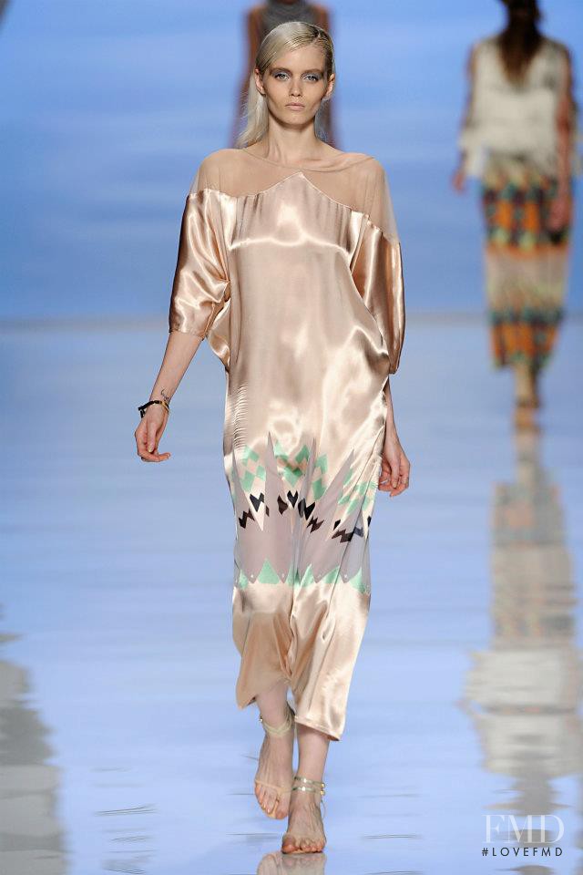 Abbey Lee Kershaw featured in  the Etro fashion show for Spring/Summer 2012