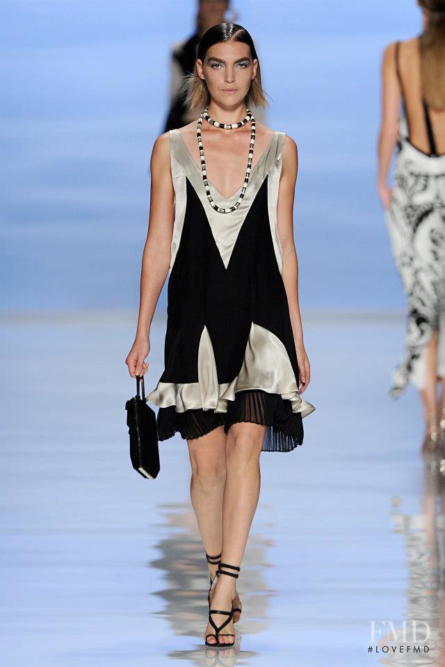 Arizona Muse featured in  the Etro fashion show for Spring/Summer 2012