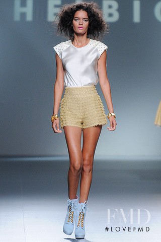 Wanessa Milhomem featured in  the Teresa Helbig fashion show for Spring/Summer 2013