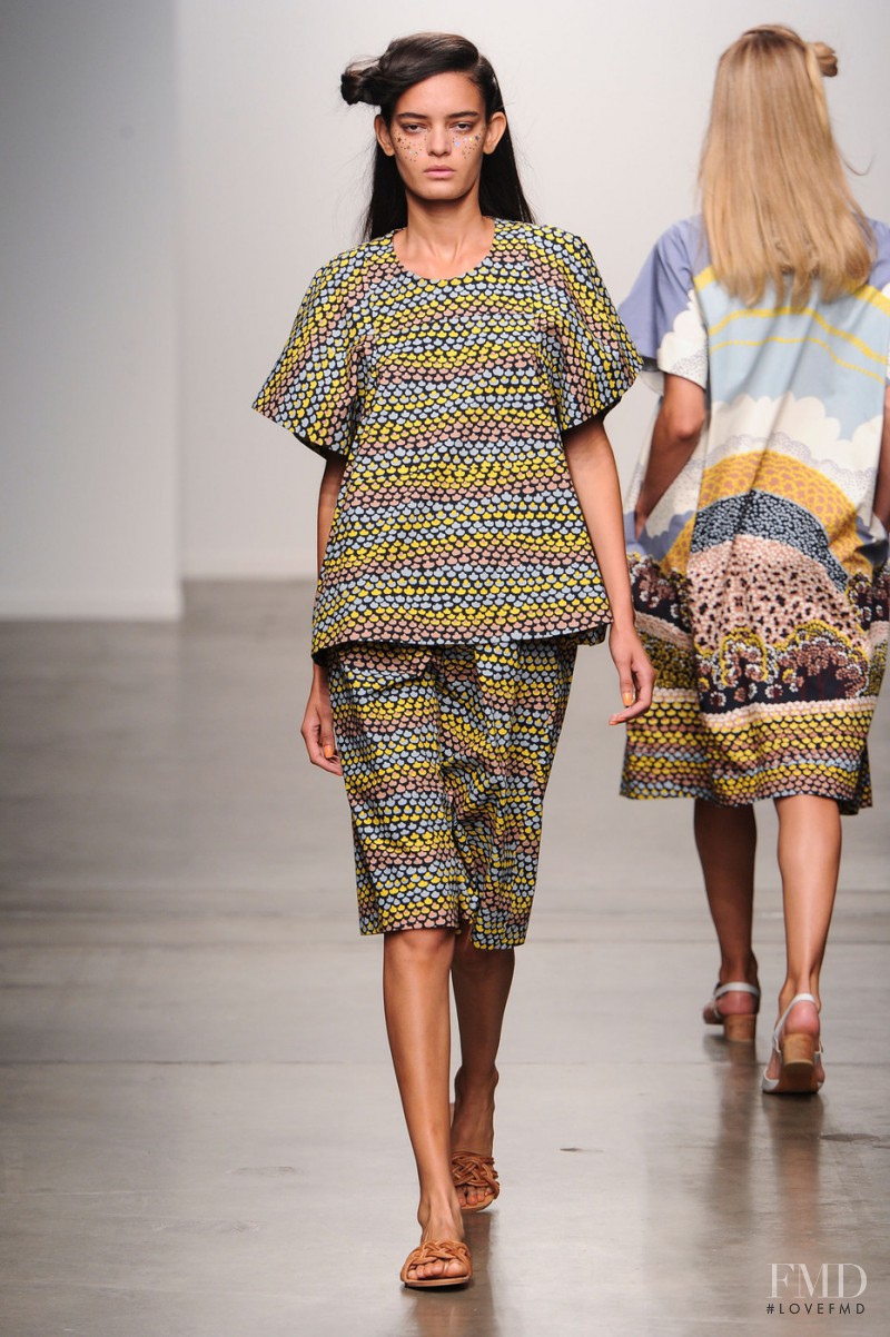 Wanessa Milhomem featured in  the A Dï¿½tacher fashion show for Spring/Summer 2015