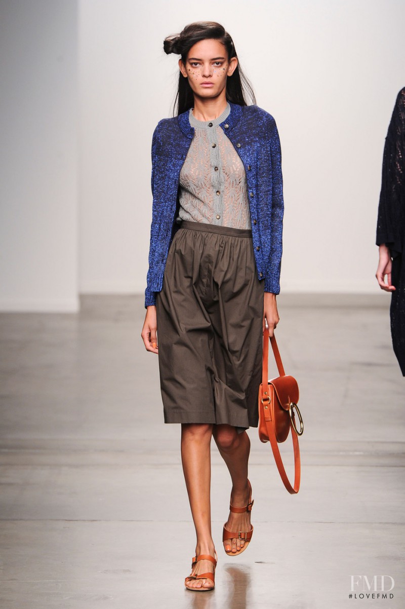 Wanessa Milhomem featured in  the A Dï¿½tacher fashion show for Spring/Summer 2015