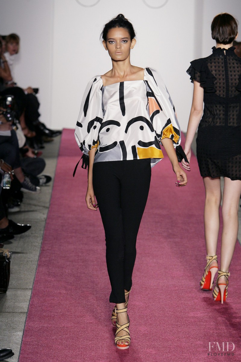 Wanessa Milhomem featured in  the Ruffian fashion show for Spring/Summer 2010