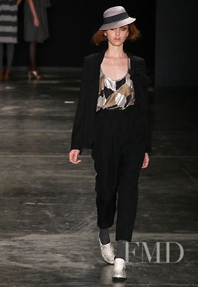 Andressa Fontana featured in  the Huis Clos fashion show for Autumn/Winter 2008