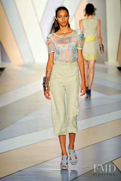 Lais Ribeiro featured in  the Nica Kessler fashion show for Spring/Summer 2011