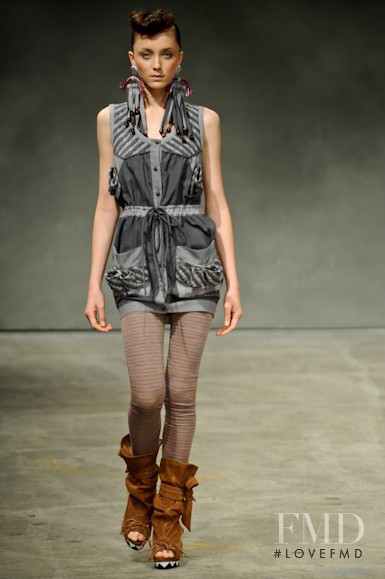 Andressa Fontana featured in  the Giulia Borges fashion show for Autumn/Winter 2009