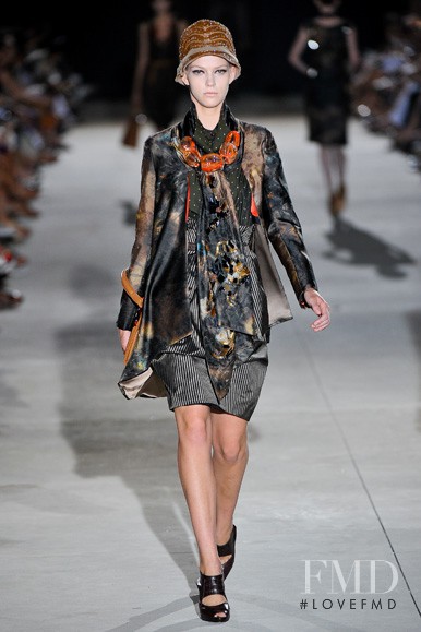 Printing fashion show for Autumn/Winter 2009