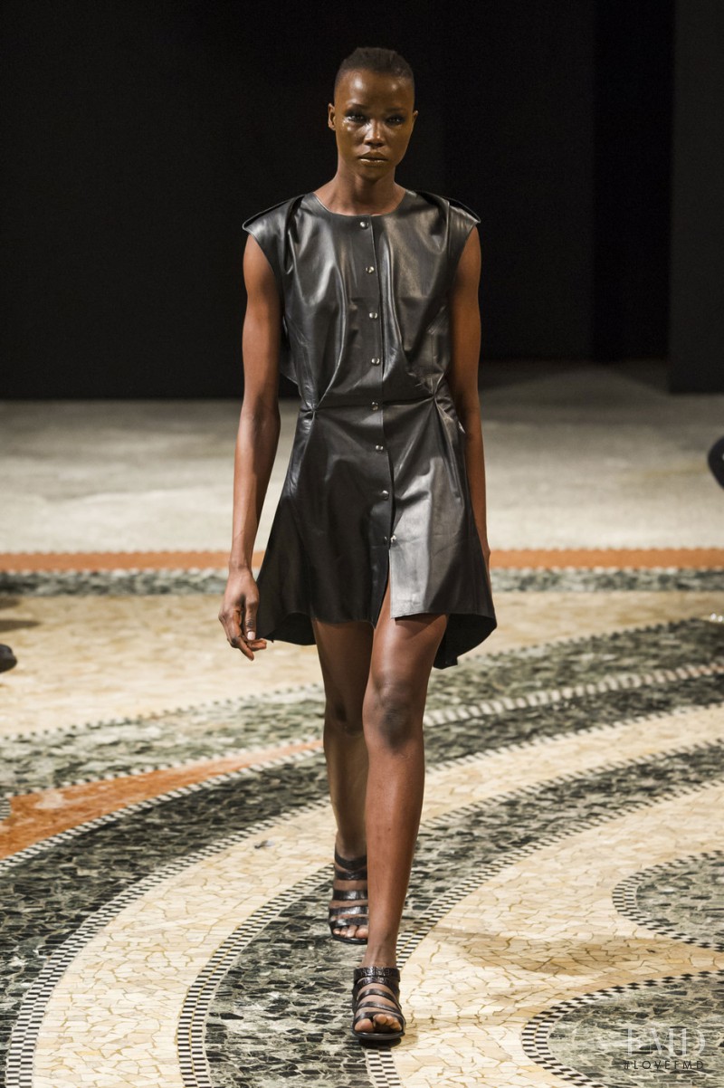 Fatima Val fashion show for Spring/Summer 2016