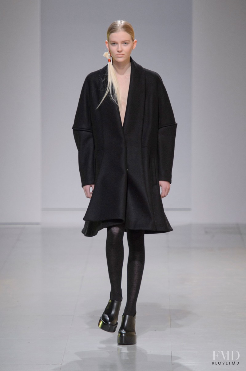 Hussein Chalayan fashion show for Autumn/Winter 2016