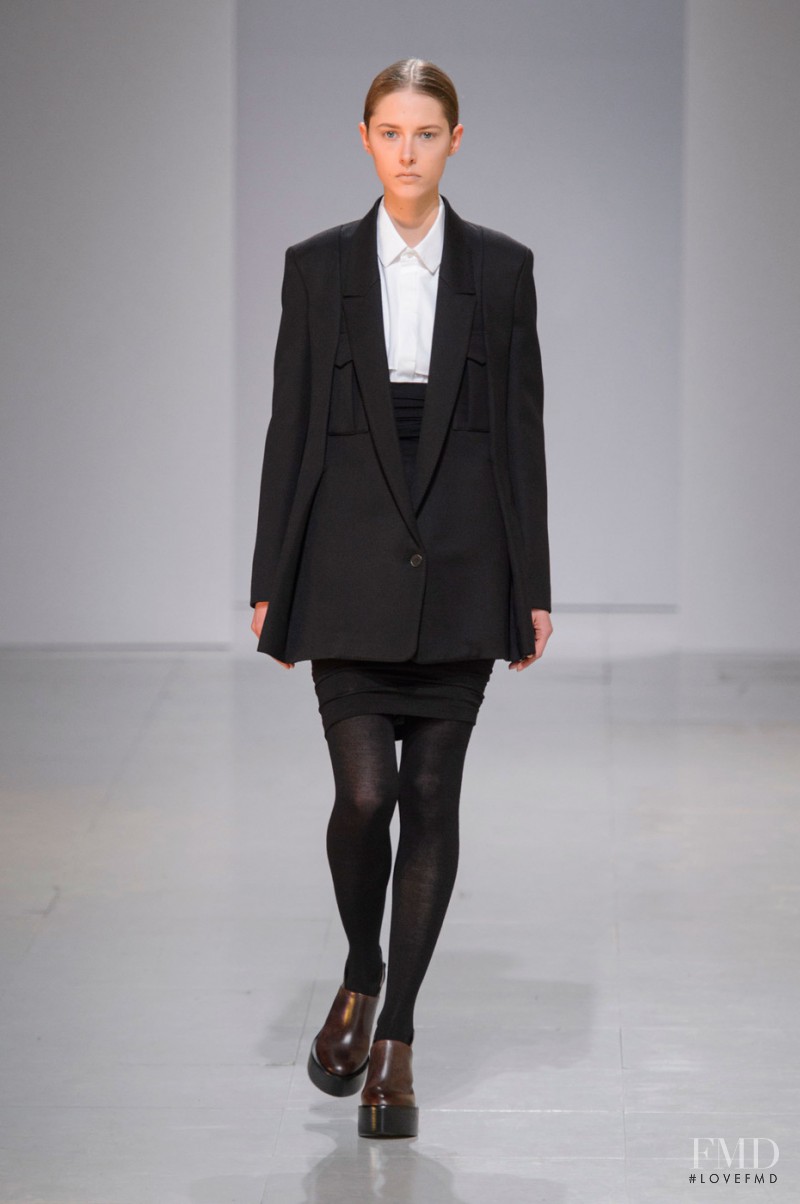 Hussein Chalayan fashion show for Autumn/Winter 2016