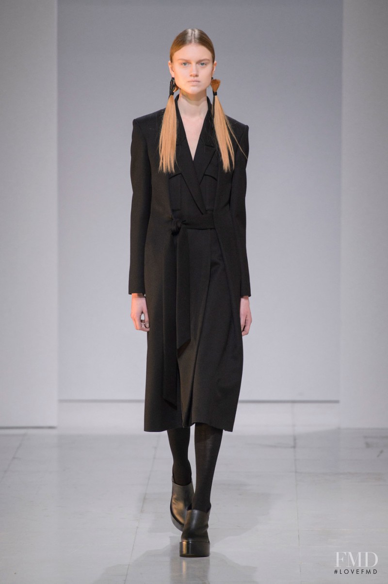 Hussein Chalayan fashion show for Autumn/Winter 2016