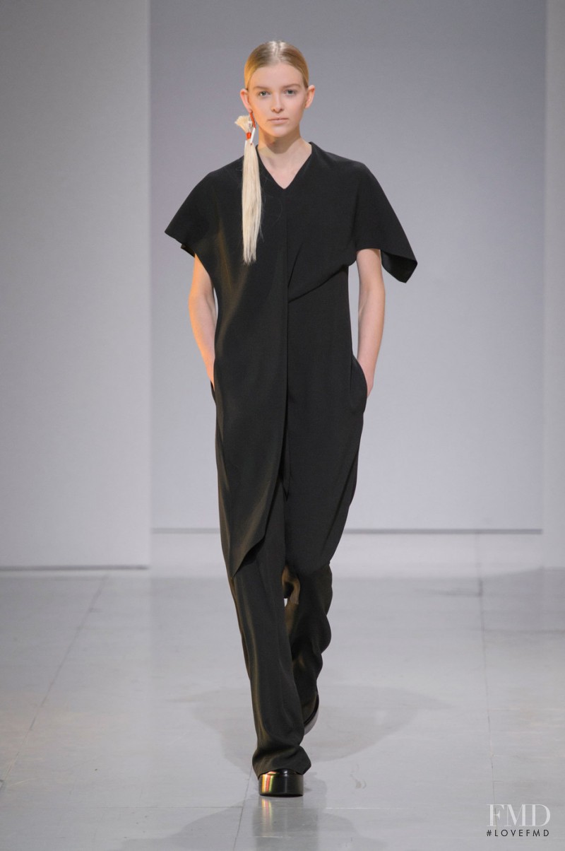 Hussein Chalayan fashion show for Autumn/Winter 2016